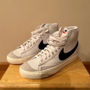 Women's Nike Blazer Mid '77 Casual Shoes